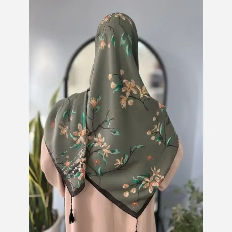 روسری طرحدار سوپرنخ قواره 140